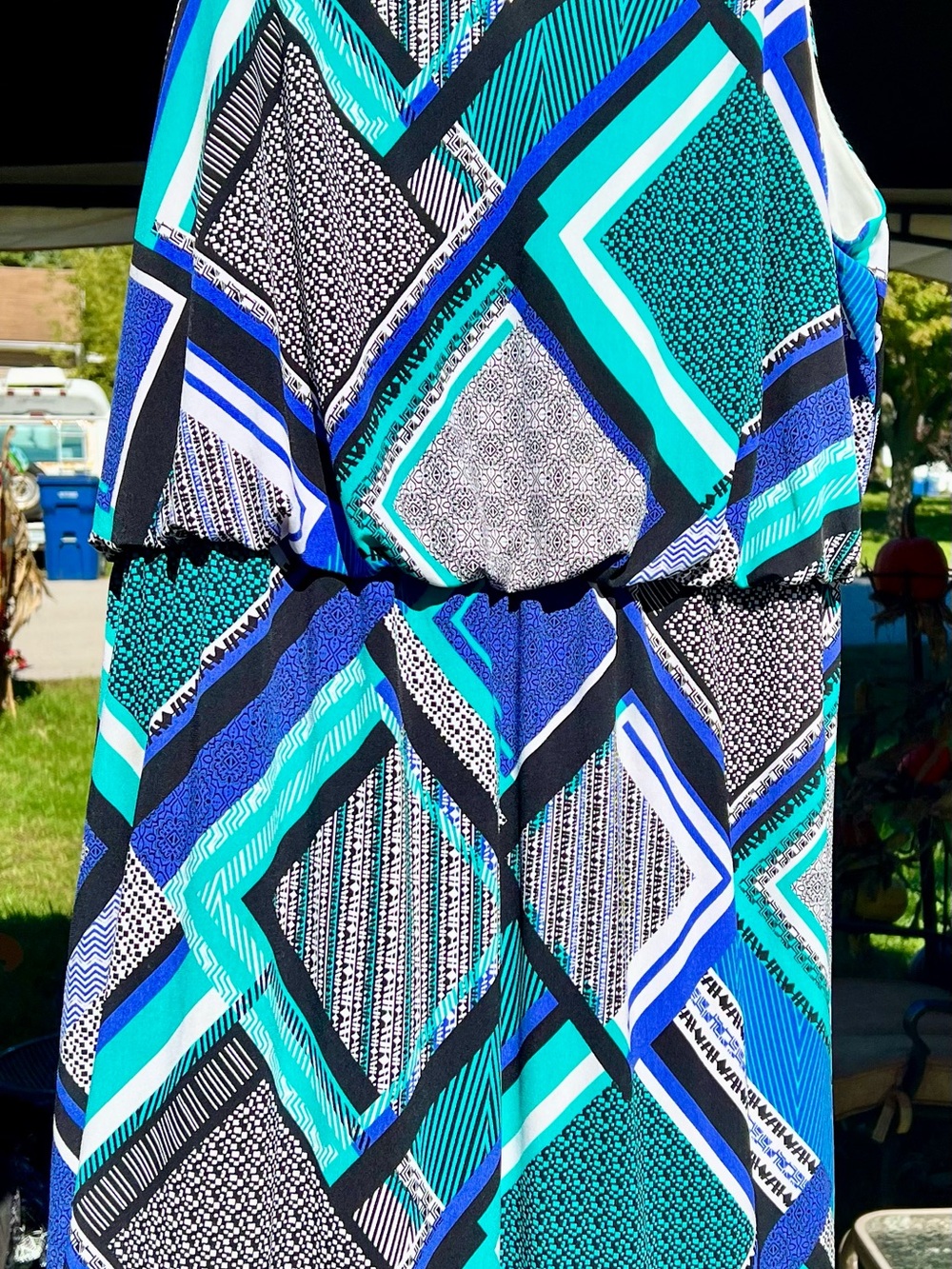 Sandra Darren Sleeveless Geometric Midi Dress in Blue & Teal 20W